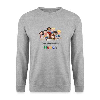 Nationalität Mensch Menschenrechte T-Shirt - Unisex Pullover - Weißgrau meliert - Vorne - Alina (178cm) & Michal (187cm)