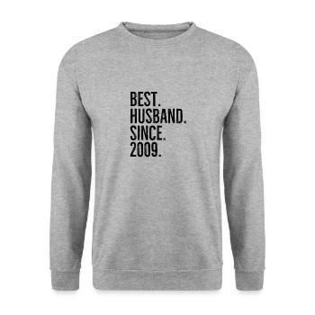 Best Husband Since 2009 - Unisex Sweatshirt - salt & pepper - Front - Alina (178cm) & Michal (187cm)