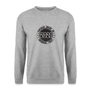 Vintage Made In 2021 Original Part Geburtstag 2021 - Unisex Pullover - Weißgrau meliert - Vorne - Alina (178cm) & Michal (187cm)