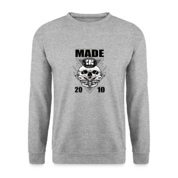 Made in 2010 Vintage Retro Limited Edition - Unisex Sweatshirt - salt & pepper - Front - Alina (178cm) & Michal (187cm)