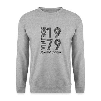 Vintage 1979 Vintage Birthday Retro Vintage - Unisex Sweatshirt - salt & pepper - Front - Alina (178cm) & Michal (187cm)