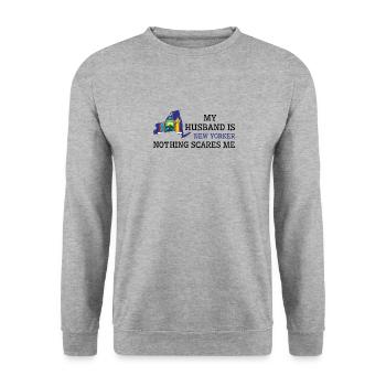 Nichts macht mir Angst New Yorker Ehemann New York - Unisex Pullover - Weißgrau meliert - Vorne - Alina (178cm) & Michal (187cm)