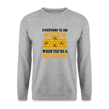 Beekeeping Beekeeping Course Beekeepers' Association Honey Bee Beekeepers - Unisex Sweatshirt - salt & pepper - Front - Alina (178cm) & Michal (187cm)