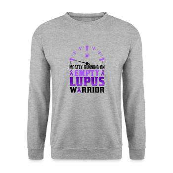 Lupus Bewusstseins Monat - Unisex Pullover - Weißgrau meliert - Vorne - Alina (178cm) & Michal (187cm)