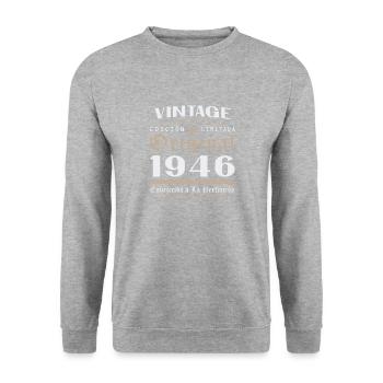 Vinatge 1946 Geburtstagsgeschenk - Unisex Pullover - Weißgrau meliert - Vorne - Alina (178cm) & Michal (187cm)