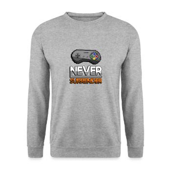 NEVER SURRENDER (Orange)+ SNES Controller - Gaming - Unisex Pullover - Weißgrau meliert - Vorne - Alina (178cm) & Michal (187cm)