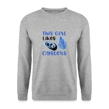 Girl Likes Oysters and Wine Lustiges Zitat - Unisex Pullover - Weißgrau meliert - Vorne - Alina (178cm) & Michal (187cm)