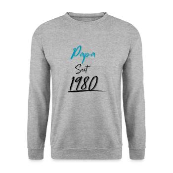Papa seit 1980 - Unisex Pullover - Weißgrau meliert - Vorne - Alina (178cm) & Michal (187cm)