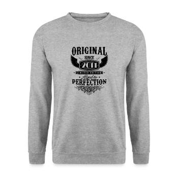 Perfektion 2011 -13-jähriges Jubiläum, Original - Unisex Pullover - Weißgrau meliert - Vorne - Alina (178cm) & Michal (187cm)