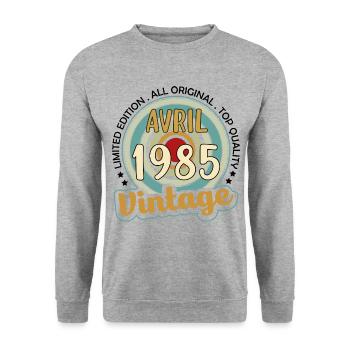 Vintage Flourish Cadeau Anniversaire Avril 1985 - Sweat-shirt Unisexe - gris chiné - Devant - Alina (178cm) & Michal (187cm)