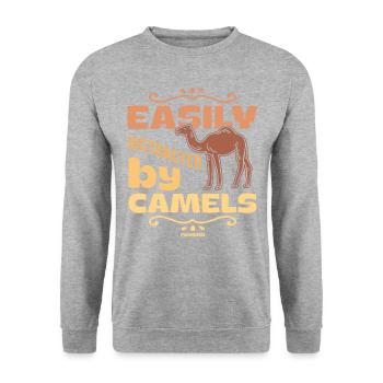 Easily Distracted By Camels - Unisex Pullover - Weißgrau meliert - Vorne - Alina (178cm) & Michal (187cm)