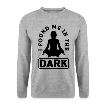 I Found Me In The Dark Meditate Meditation Relaxat - Unisex Pullover - Weißgrau meliert - Vorne - Alina (178cm) & Michal (187cm)