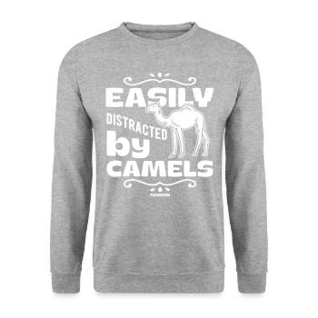 Easily Distracted By Camels - Unisex Pullover - Weißgrau meliert - Vorne - Alina (178cm) & Michal (187cm)