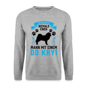 Mann mit Do Khyi Tibetmastiff Tibetdogge - Unisex Pullover - Weißgrau meliert - Vorne - Alina (178cm) & Michal (187cm)