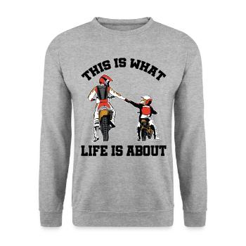 This Is What Life Is About Dirt Bike Riding Motocr - Unisex Pullover - Weißgrau meliert - Vorne - Alina (178cm) & Michal (187cm)