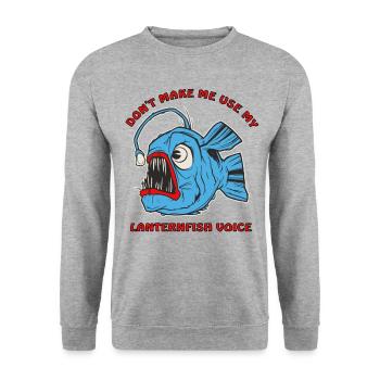 gruseliger Laternenfisch aus der Tiefsee - Unisex Pullover - Weißgrau meliert - Vorne - Alina (178cm) & Michal (187cm)