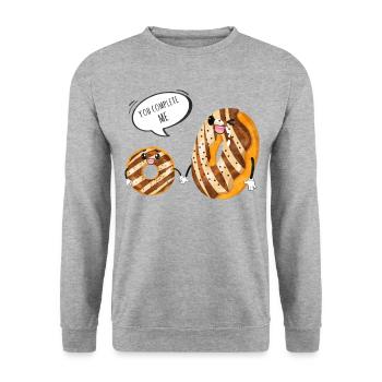 "You Complete Me" - Humorvolles Donut Design - Unisex Pullover - Weißgrau meliert - Vorne - Alina (178cm) & Michal (187cm)