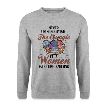 a women who like Knitting - Unisex Pullover - Weißgrau meliert - Vorne - Alina (178cm) & Michal (187cm)