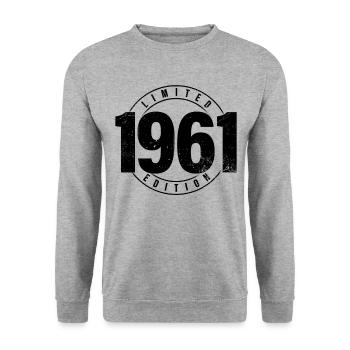 Limited Edition 1961 Year of Birth Urban Birthday - Unisex Sweatshirt - salt & pepper - Front - Alina (178cm) & Michal (187cm)