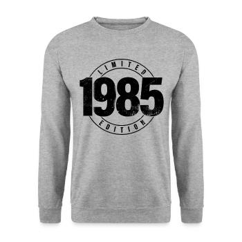 Limited Edition 1985 Year of Birth Urban Birthday - Unisex Sweatshirt - salt & pepper - Front - Alina (178cm) & Michal (187cm)