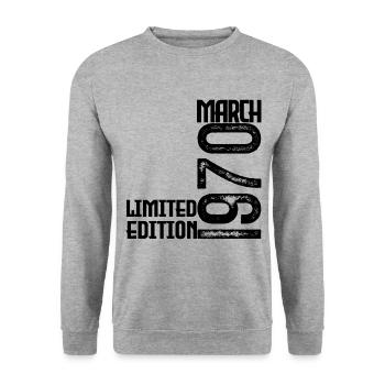 Birthday Gift March 1970. March 1970. March - Unisex Sweatshirt - salt & pepper - Front - Alina (178cm) & Michal (187cm)