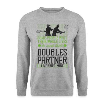 Funny Tennis Player Racket Husband - Unisex Sweatshirt - salt & pepper - Front - Alina (178cm) & Michal (187cm)