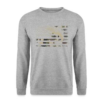 Walleye camo American flag - Unisex Pullover - Weißgrau meliert - Vorne - Alina (178cm) & Michal (187cm)