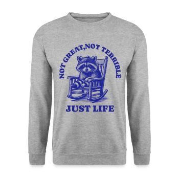 Lustiger Waschbär Spruch – Just Life - Unisex Pullover - Weißgrau meliert - Vorne - Alina (178cm) & Michal (187cm)