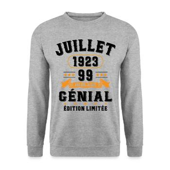99 Ans Anniversaire Vintage Né(e) en Juillet 1923 - Sweat-shirt Unisexe - gris chiné - Devant - Alina (178cm) & Michal (187cm)