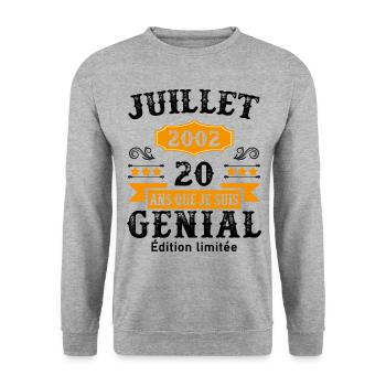20 Ans Anniversaire Vintage Né(e) en Juillet 2002 - Sweat-shirt Unisexe - gris chiné - Devant - Alina (178cm) & Michal (187cm)