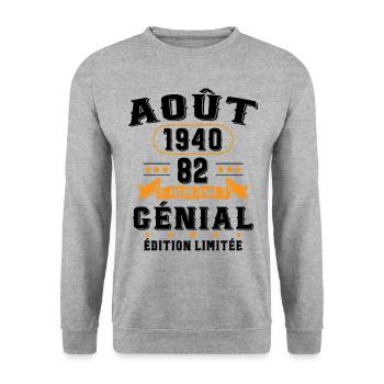 82 Ans Anniversaire Vintage Né(e) en Août 1940 - Sweat-shirt Unisexe - gris chiné - Devant - Alina (178cm) & Michal (187cm)