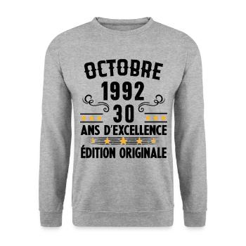 30 Ans Anniversaire Vintage Né(e) en Octobre 1992 - Sweat-shirt Unisexe - gris chiné - Devant - Alina (178cm) & Michal (187cm)