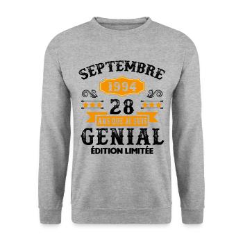 28 Ans Anniversaire Vintage Né(e) Septembre 1994 - Sweat-shirt Unisexe - gris chiné - Devant - Alina (178cm) & Michal (187cm)