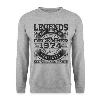Décembre Né 1974 48ème anniversaire Legend Man - Sweat-shirt Unisexe - gris chiné - Devant - Alina (178cm) & Michal (187cm)