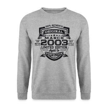 20. Geburtstag Mann Original März Jahrgang 2003 - Unisex Pullover - Weißgrau meliert - Vorne - Alina (178cm) & Michal (187cm)