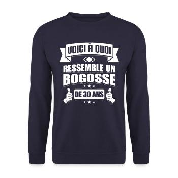 BOGOSSE DE 30 ANS - Sweat-shirt Unisexe - marine - Devant - Alina (178cm) & Michal (187cm)