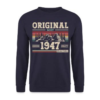 Original May 1947 Vintage 1947 Birthday 1947 - Unisex Sweatshirt - navy - Front - Alina (178cm) & Michal (187cm)