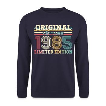 Original 1985 Vintage 1985 Birthday 1985 - Unisex Sweatshirt - navy - Front - Alina (178cm) & Michal (187cm)