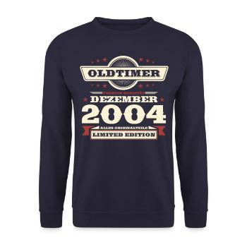 19. Geburtstag Oldtimer Dezember Jahrgang 2004 - Unisex Pullover - Navy - Vorne - Alina (178cm) & Michal (187cm)