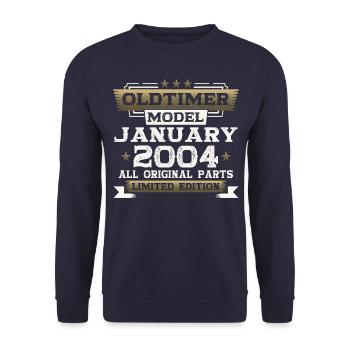 20. Geburtstag Oldtimer Januar Jahrgang 2004 - Unisex Pullover - Navy - Vorne - Alina (178cm) & Michal (187cm)