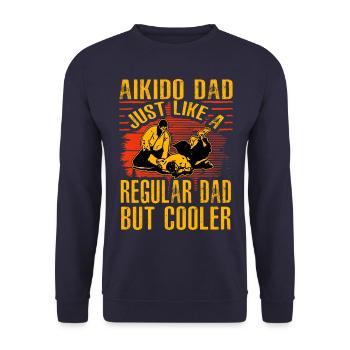 Aikido Papa wie ein normaler Papa, nur cooler - Unisex Pullover - Navy - Vorne - Alina (178cm) & Michal (187cm)
