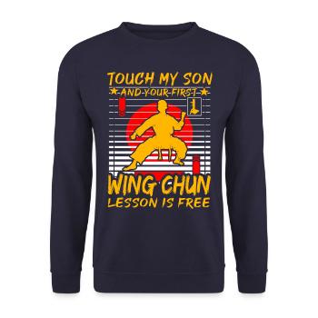 Touch my Son und deine erste Wing Chun Lektion ist - Unisex Pullover - Navy - Vorne - Alina (178cm) & Michal (187cm)