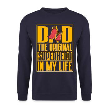 Papa Der ursprüngliche Superheld in meinem Leben - Unisex Pullover - Navy - Vorne - Alina (178cm) & Michal (187cm)