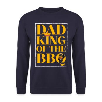 Dad King of the BBQ - Unisex Sweatshirt - navy - Front - Alina (178cm) & Michal (187cm)