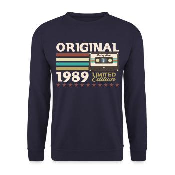 Cassette June 1989 Vintage 1989 Birthday 1989 - Unisex Sweatshirt - navy - Front - Alina (178cm) & Michal (187cm)