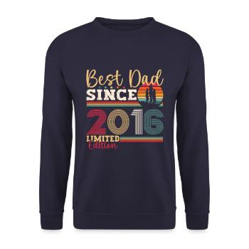 Men's Best Dad Since 2016 Father's Day Gift Fun - Unisex Sweatshirt - navy - Front - Alina (178cm) & Michal (187cm)