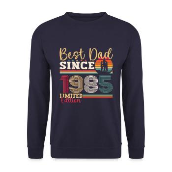 Men's Best Dad Since 1985 Father's Day Gift Fun - Unisex Sweatshirt - navy - Front - Alina (178cm) & Michal (187cm)