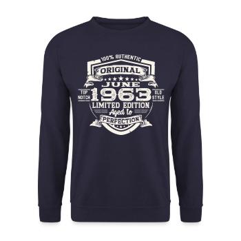 60e anniversaire Juin Millésime 1963 Bouclier original - Sweat-shirt Unisexe - marine - Devant - Alina (178cm) & Michal (187cm)