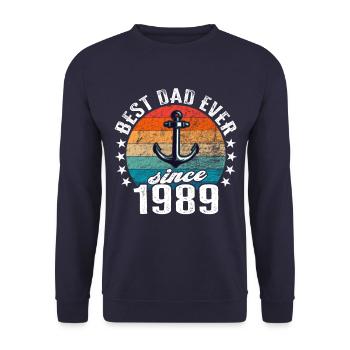 Bester Papa der Welt seit 1989 Kapitän - Unisex Pullover - Navy - Vorne - Alina (178cm) & Michal (187cm)