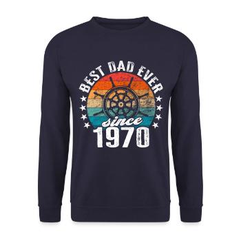 Best dad in the world since 1970 captain - Unisex Sweatshirt - navy - Front - Alina (178cm) & Michal (187cm)